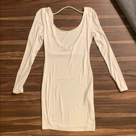 Dresses & Skirts - Open back white bodycon dress NWOT